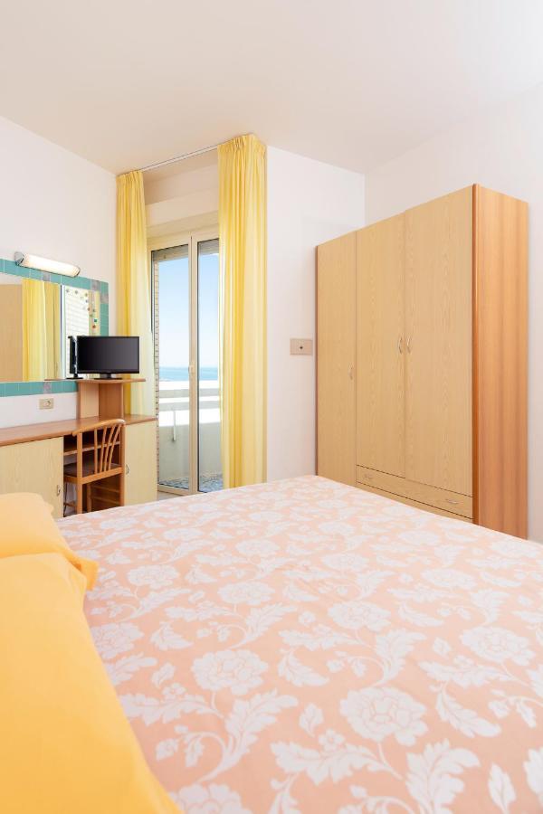 Hotel Caesar Cesena Bagian luar foto