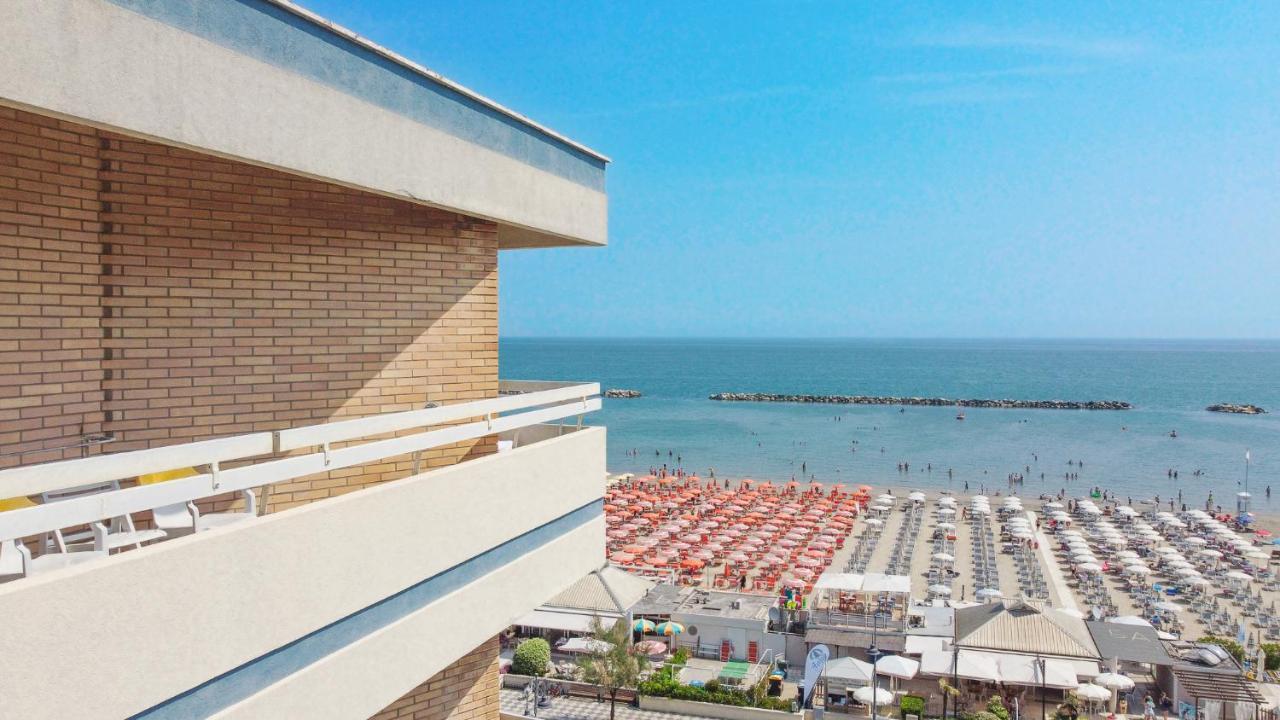 Hotel Caesar Cesena Bagian luar foto