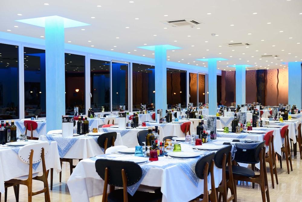 Hotel Caesar Cesena Bagian luar foto